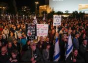 Potret Amukan Warga Israel, Sebut Netanyahu Idiot-Tuntut Mundur