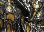 Fashion Snake: Pakaian Yang Menggunakan Motif Ular