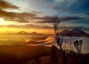 Menyusuri Keajaiban Alam: 10 Gunung Terindah Di Indonesia Yang Wajib Kamu Datangi!