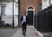 Dua menteri mengundurkan diri, PM Inggris terpaksa rombak kabinet