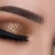 Trik Menggunakan Eyeshadow Glitter Untuk Tampil Glamour
