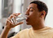 Manfaat Minum Air Putih Yang Cukup