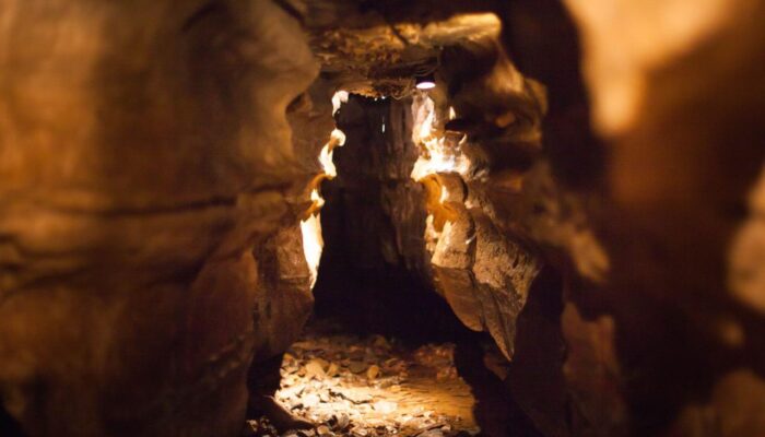 Legenda Hantu Di The Bell Witch Cave