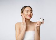 Tips Memilih Skincare Yang Tepat Sesuai Usia