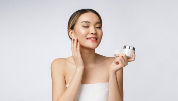 Tips Memilih Skincare Yang Tepat Sesuai Usia